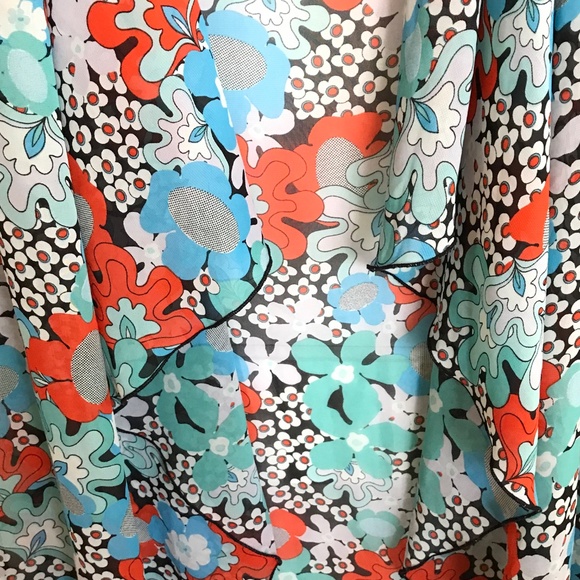 LULAROE Floral Kimono Open Front Cardigan Semi Sheer Coverup Shirley Size Medium - Picture 4 of 16